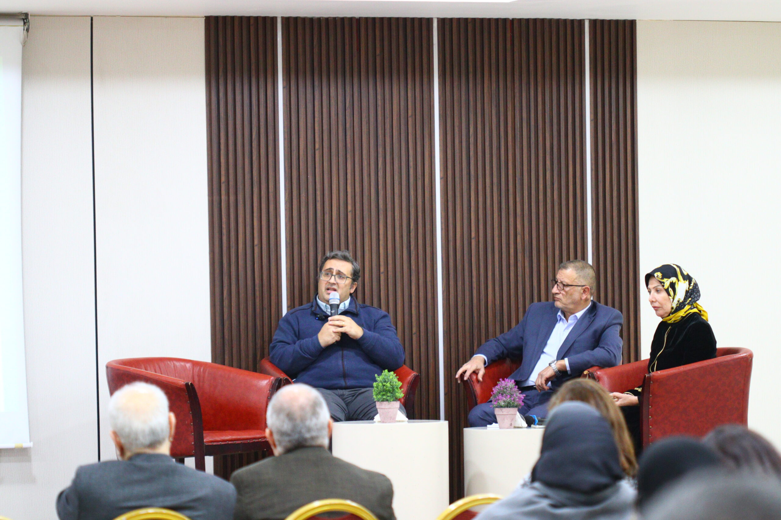 USAL University faculty members participating in a panel discussion during the National Educational Forum.