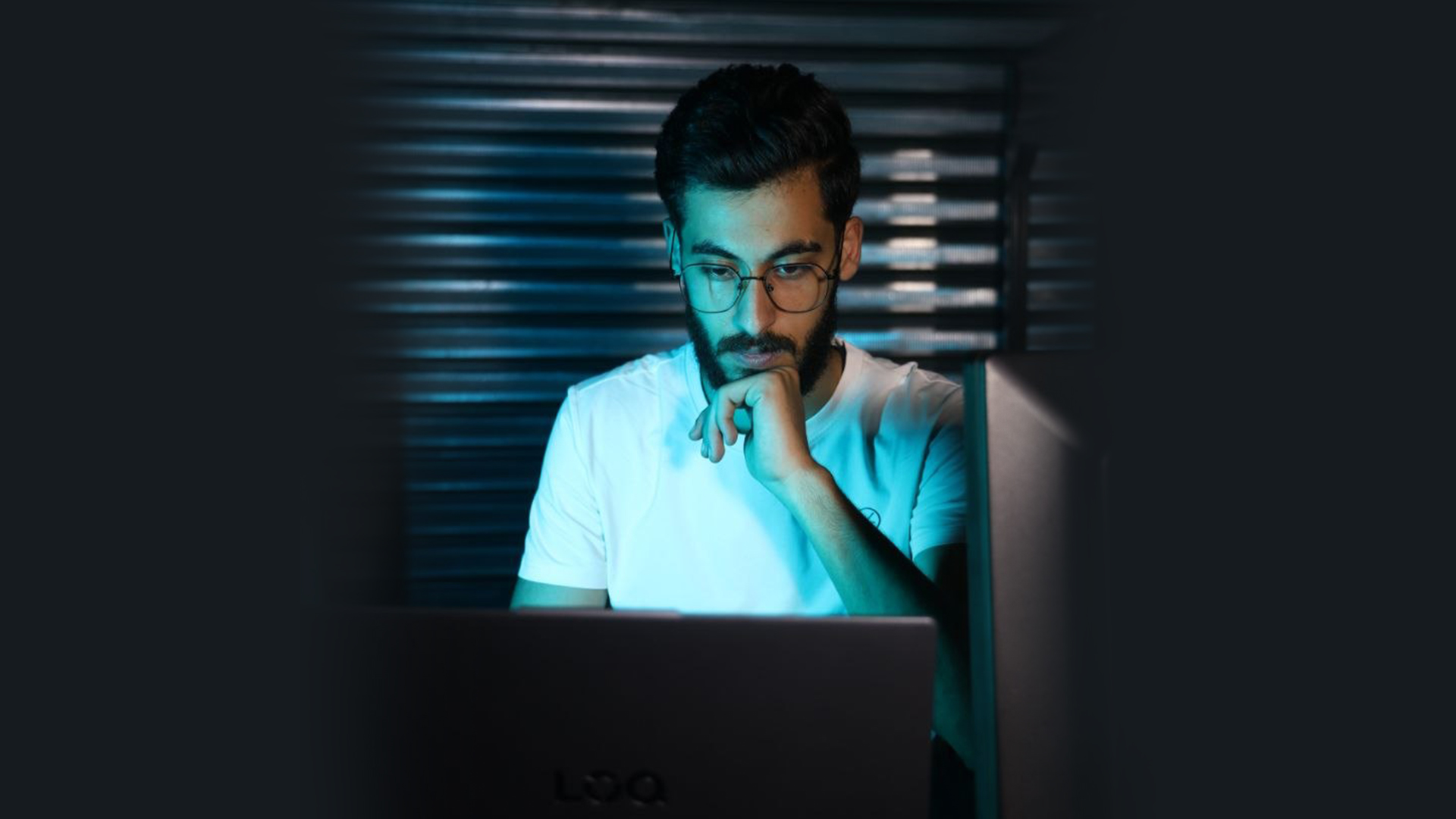 USAL University student Anwar Zeidan recognized for responsibly identifying and reporting a high-severity cybersecurity vulnerability in Caterpillar's global systems.