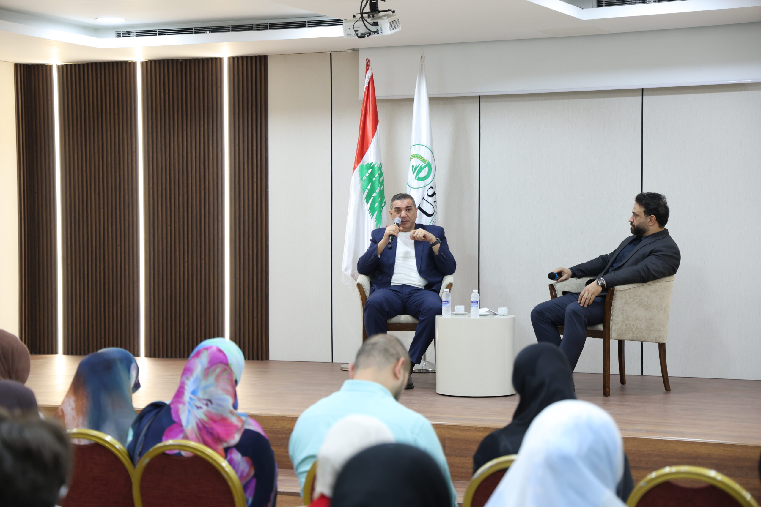 Media professional Kamal Khalaf during a dialogue session with media students at USAL.